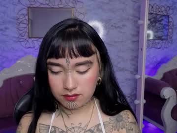 alana v 
