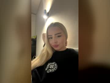 blonde8888
