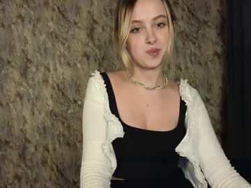 chloe whispers