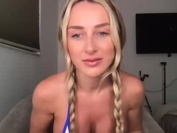 chloecollinsxo
