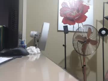 d    w