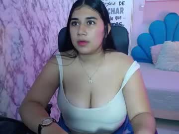 emma bigboobs19