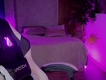 glow lia
