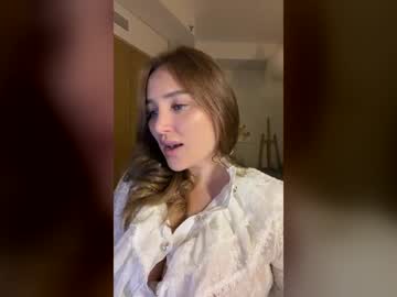 julia dubai
