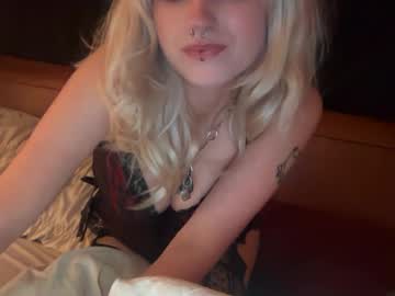kinkyy kittyyy