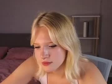 lilly jhonas