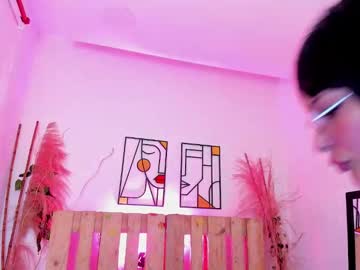 mia  moon1