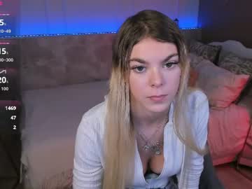 nicole pinky