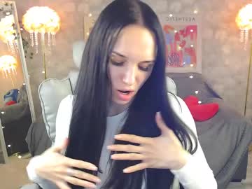 nicolemerz