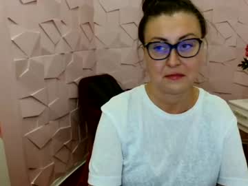 nika gucci