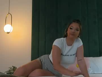 peachy scarlett