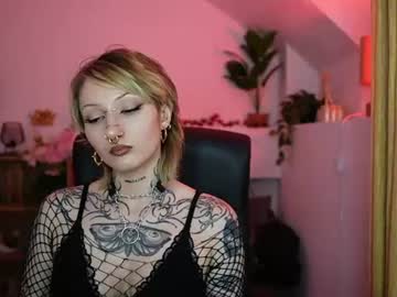 tattooedblondee