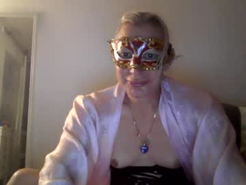 twoboobsonepeni