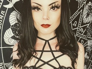bettiepainxo