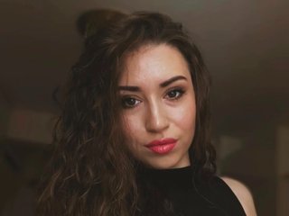 christynnee