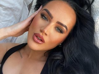 lola valentina