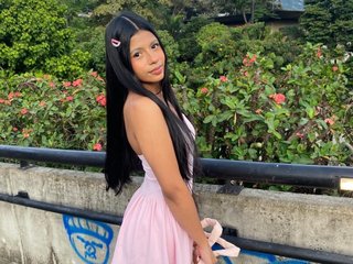 mia daisy