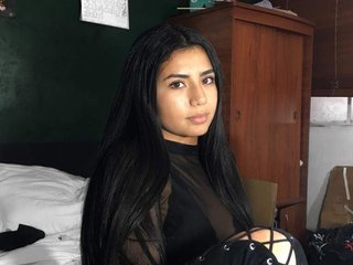 mia moon019