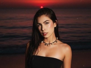 roxxyreiign